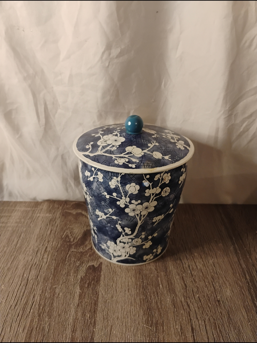 Vintage Floral Tin Cannister/w Lid